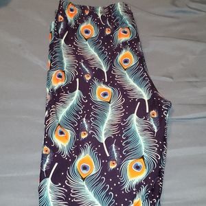 Peacock feather leggings